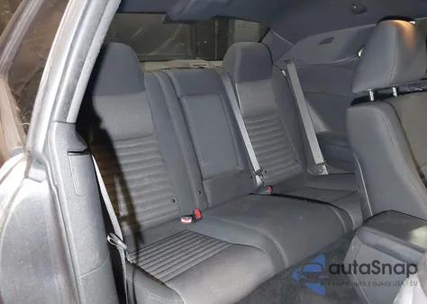 2013 Dodge Challenger Sxt z USA, uszkodzony, nr VIN 2C3CDYAG5DH593050